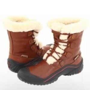 Clarks Bold Crystal Boots Brown Saddle Leather Fur Waterproof Size 6